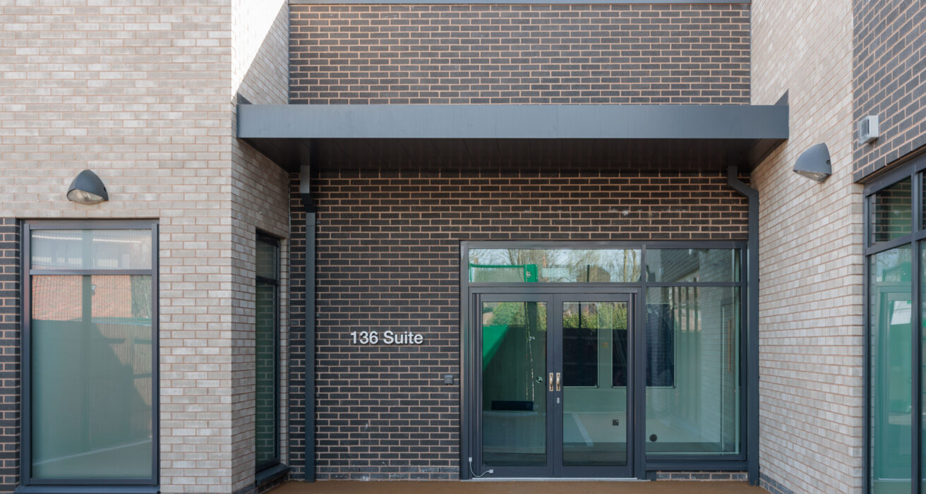 0079 136 suite st georges hospital stafford