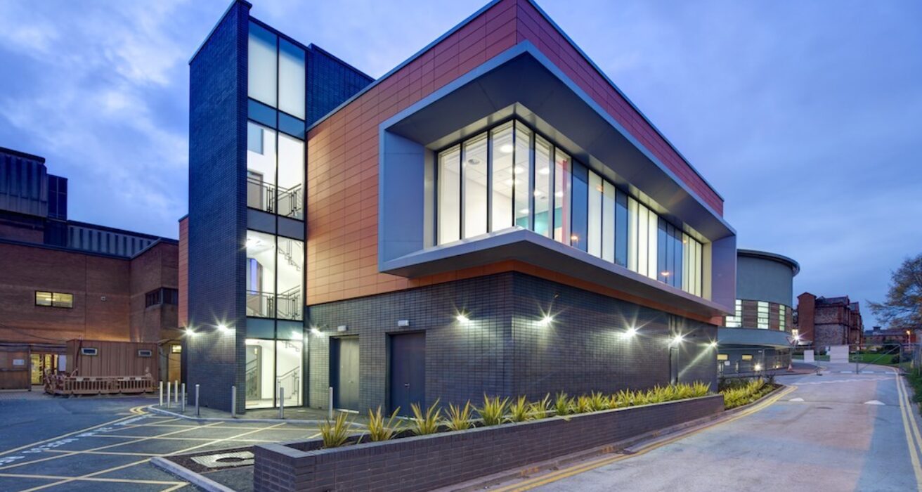 Salford royal 8585