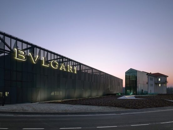 Expanded mesh cladding at Bvlgari