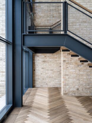 Internal buff brick slips