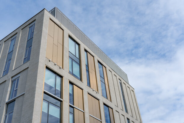 MBS Curzon B 20 Monolith