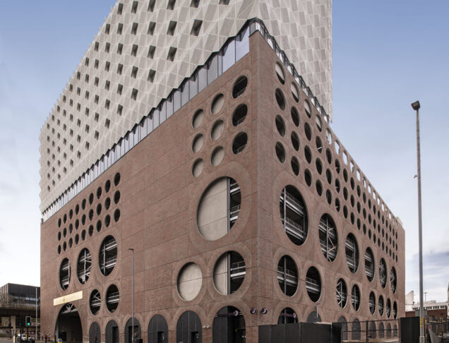 Circle Square 02 Beccy