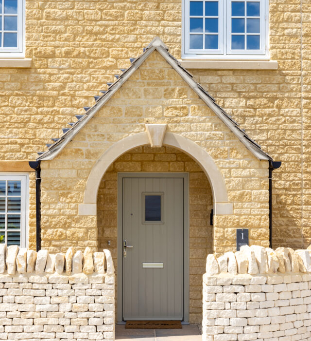 Natural Cotswold Stone at Ellenbrook