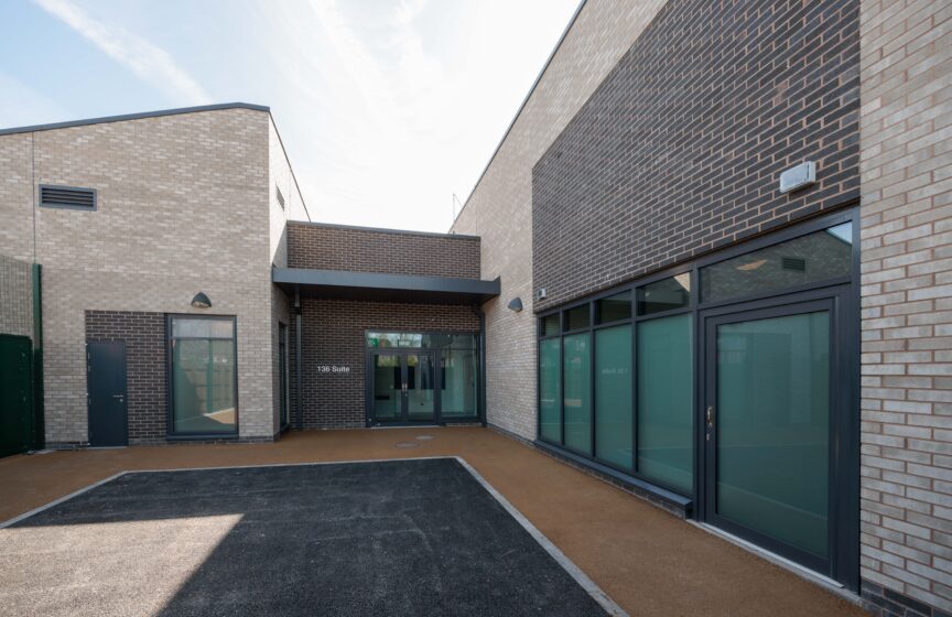 0086 136 suite st georges hospital stafford